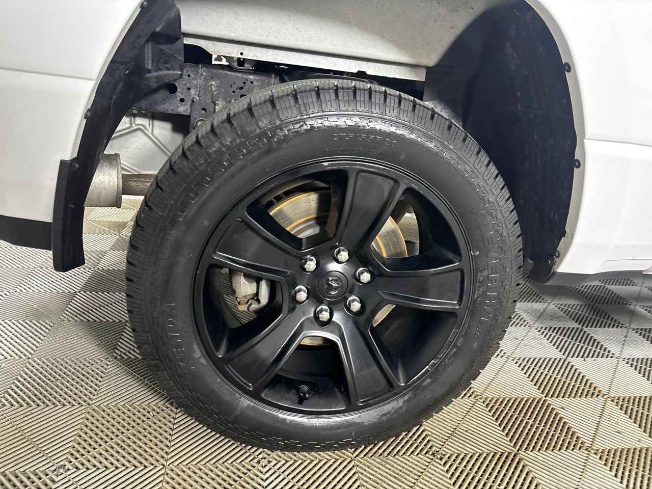 Used 2023 RAM 1500 Big Horn AWD/4WD image 32