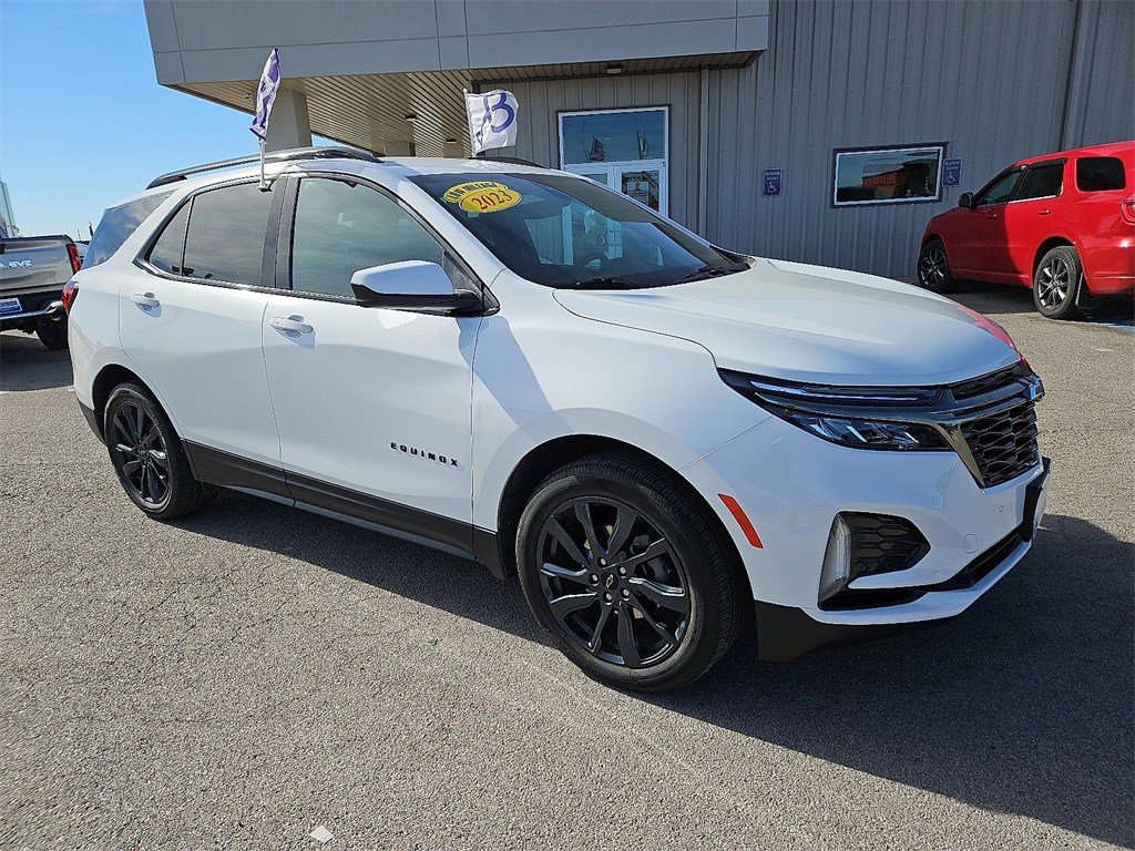 Used 2023 Chevrolet Equinox RS image 9