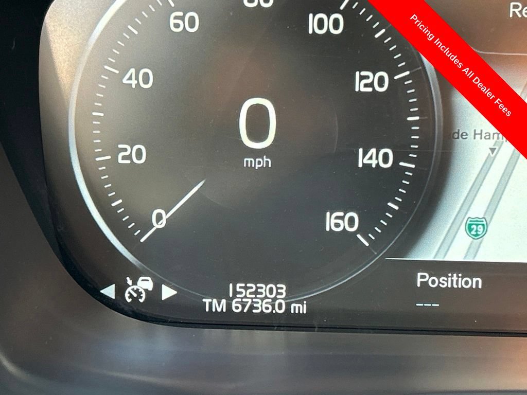 Used 2018 Volvo XC60 T5 R-Design w/ Convenience Package AWD/4WD image 10