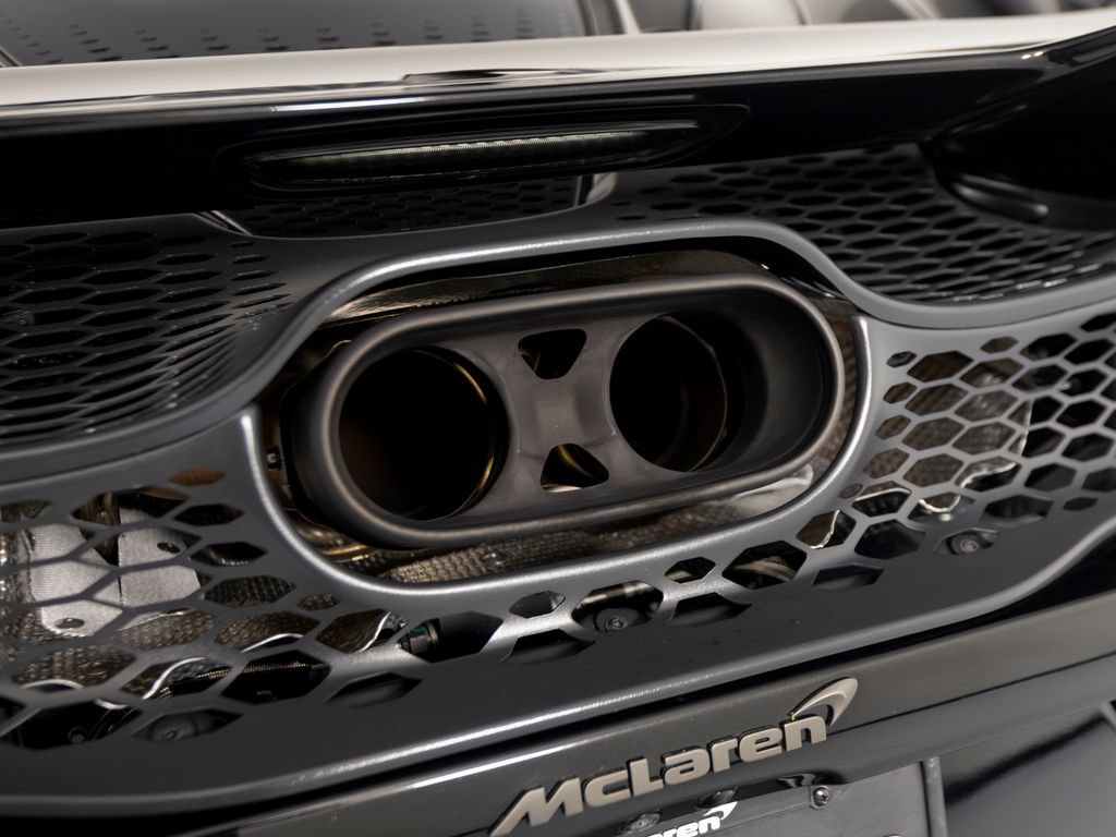 Used 2025 McLaren 750S Spider RWD image 48