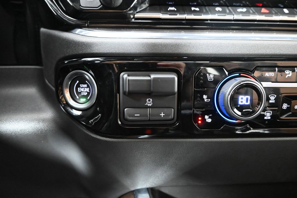 Used 2023 Chevrolet Silverado 1500 High Country w/ Technology Package image 32