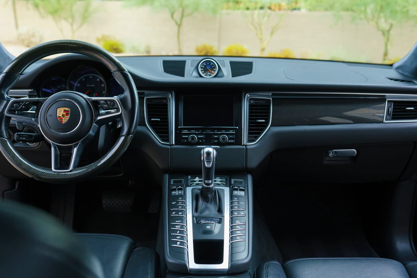 Used 2015 Porsche Macan Turbo AWD/4WD image 13