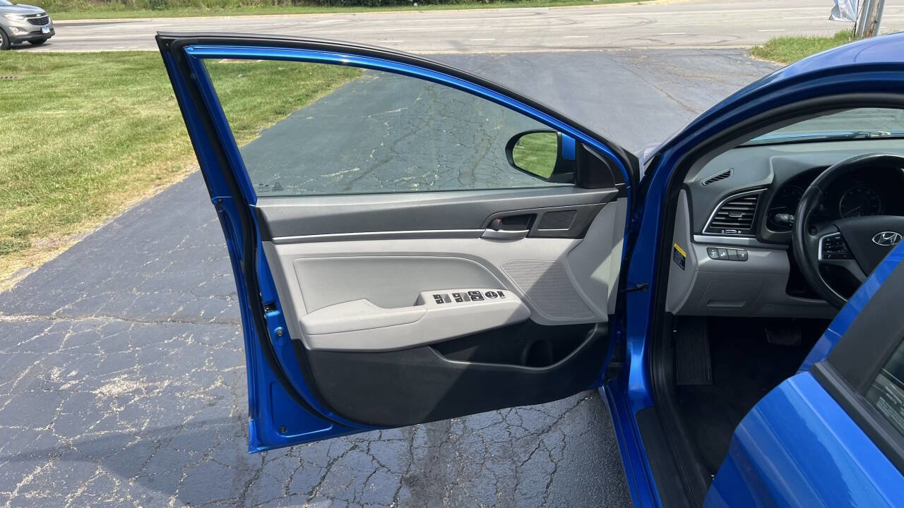 Used 2017 Hyundai Elantra SE w/ SE A/T Tech Package 03 image 30