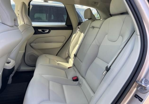 Used 2024 Volvo XC60 B5 Plus w/ Protection Package Premier AWD/4WD image 6