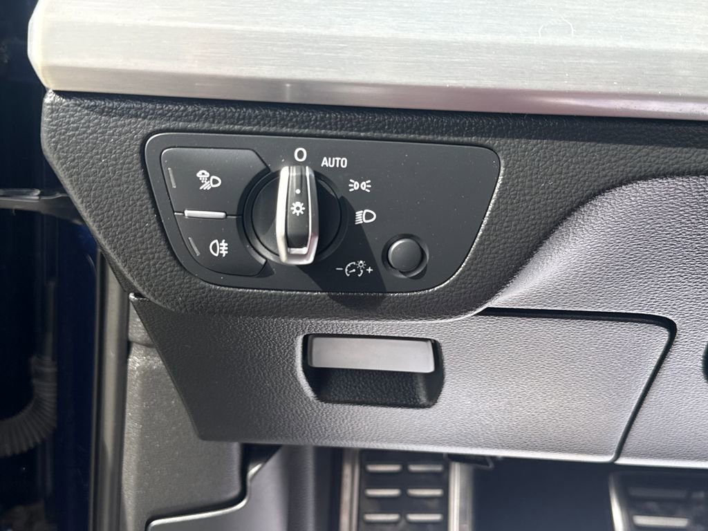 Used 2018 Audi SQ5 Premium Plus w/ S Sport Package image 8