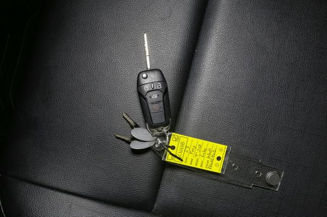 Used 2023 Ford Transit 350 DRW RWD image 34