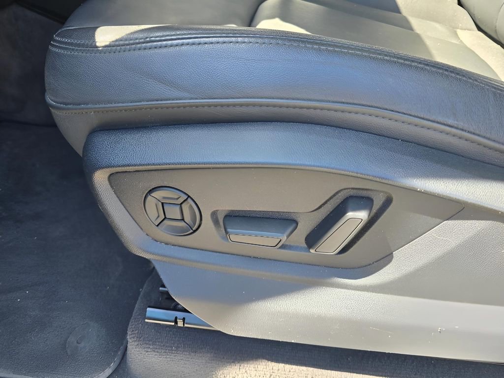 Used 2021 Audi Q7 3.0T Premium Plus AWD/4WD image 12