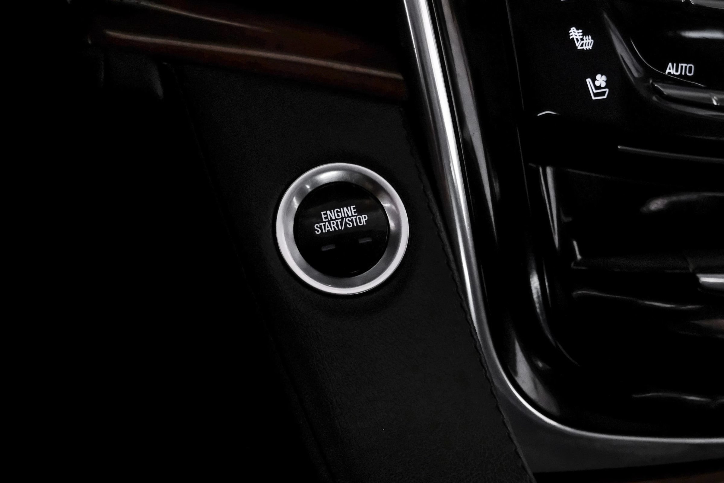 Used 2015 Cadillac Escalade ESV Premium AWD/4WD image 20