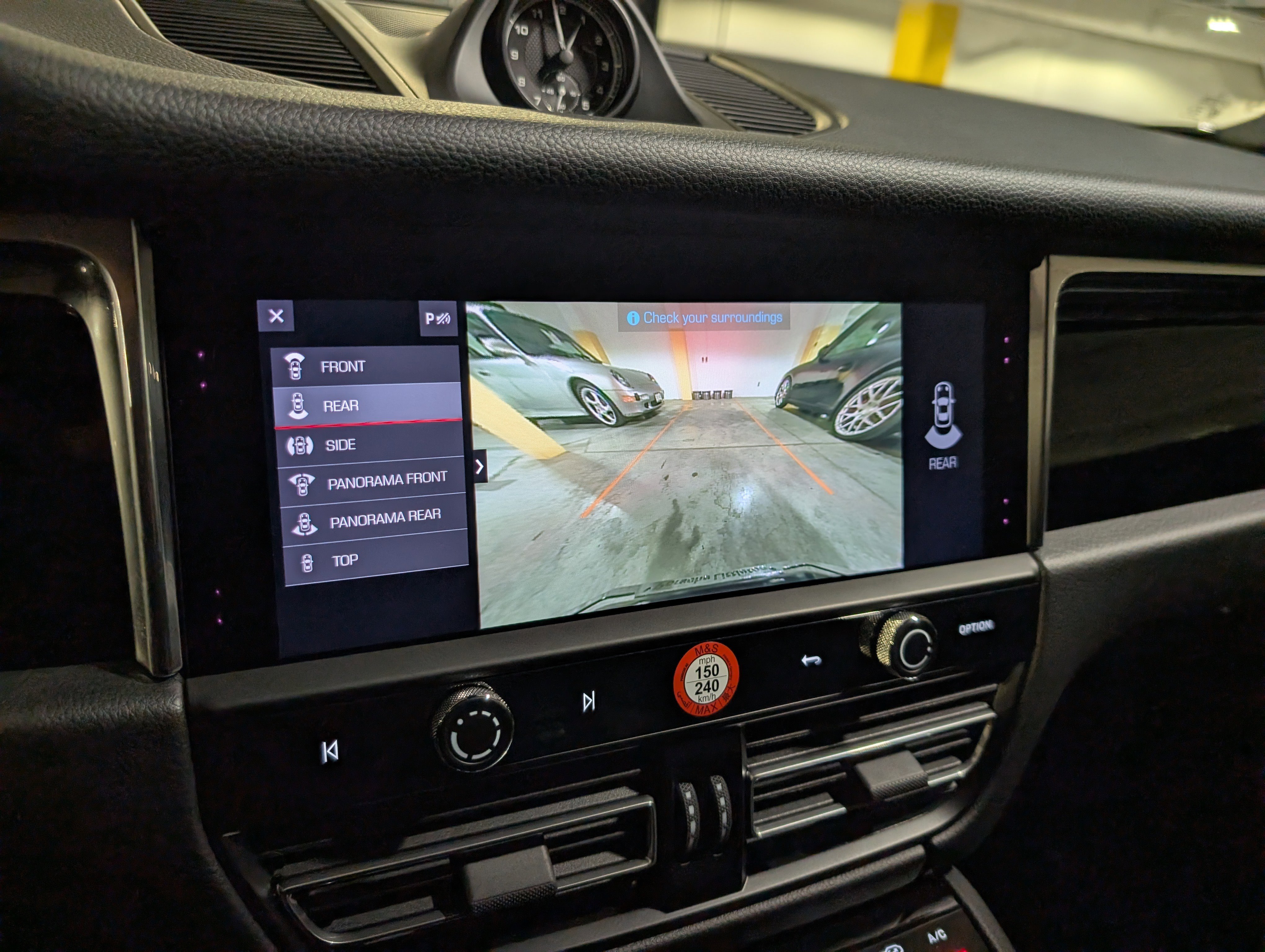 Certified 2025 Porsche Macan image 37