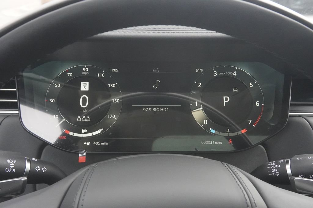 New 2026 Land Rover Range Rover SE image 11