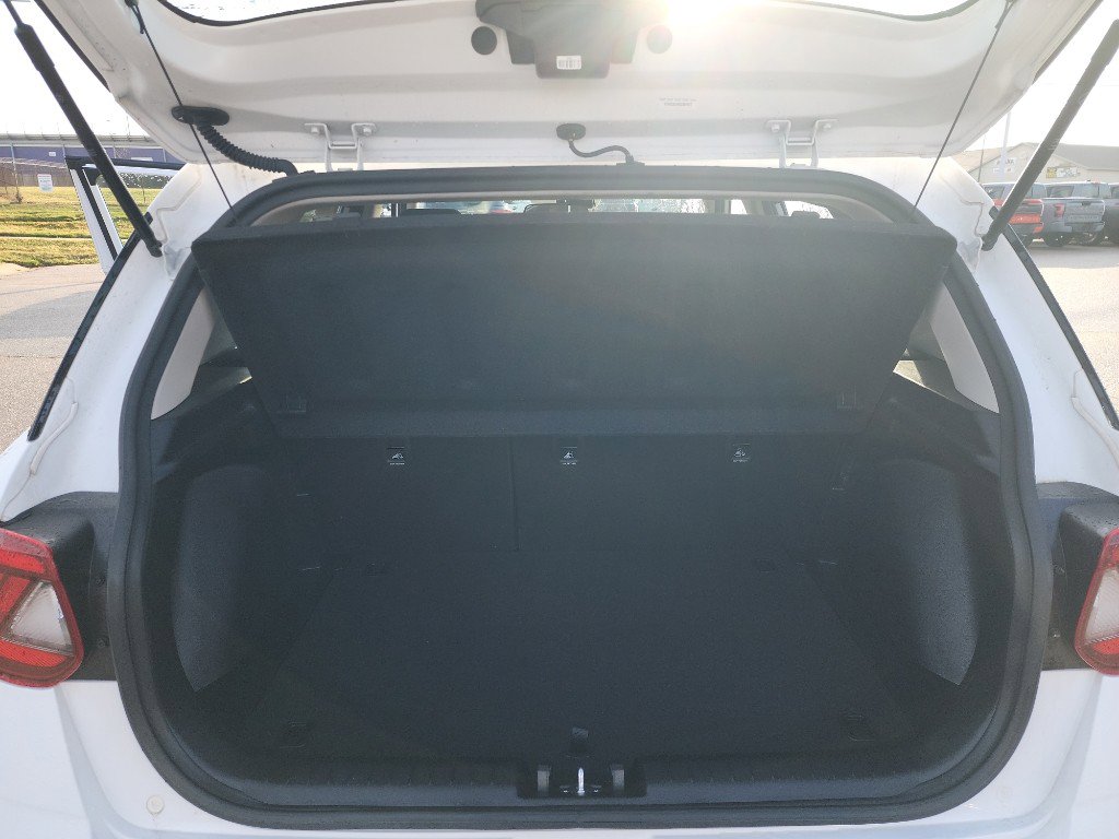 Used 2025 Hyundai Venue SEL image 20