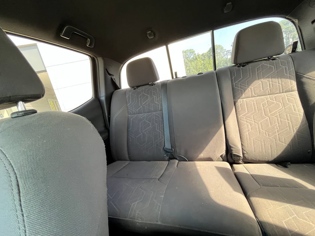 Used 2018 Toyota Tacoma TRD Off-Road AWD/4WD image 16