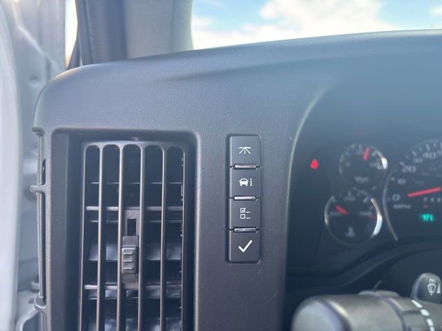 Used 2024 Chevrolet Express 2500 w/ Driver Convenience Package image 21