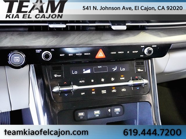 Certified 2024 Kia Carnival EX FWD image 32