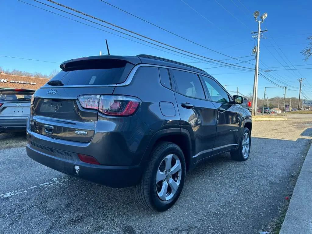Used 2018 Jeep Compass Latitude image 6