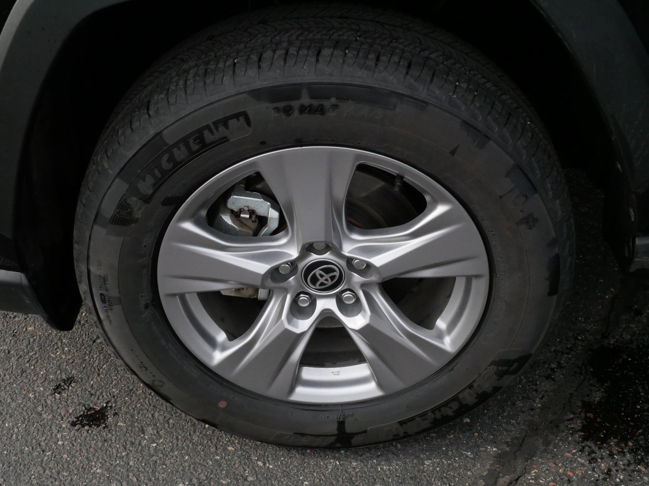 Certified 2025 Toyota RAV4 XLE FWD image 15
