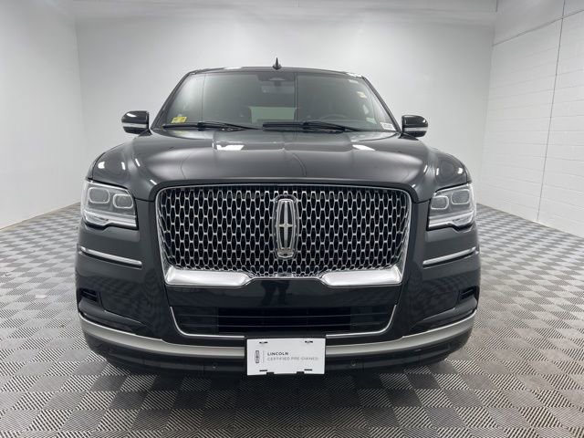 Certified 2023 Lincoln Navigator L Reserve AWD/4WD image 3
