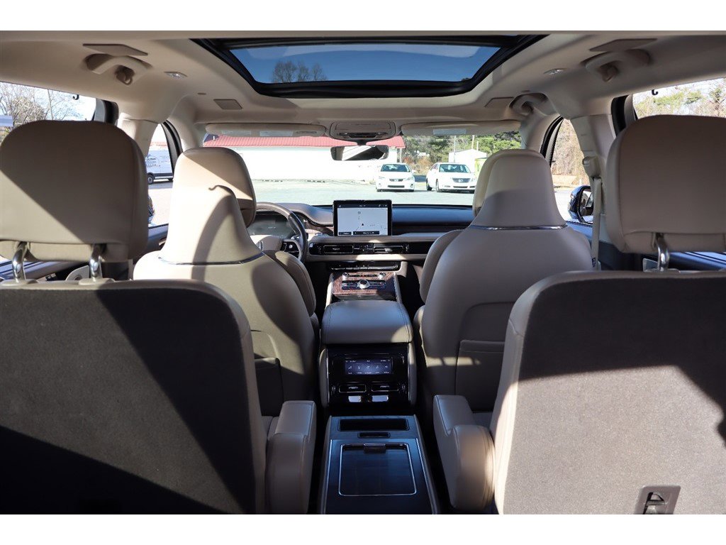 Used 2022 Lincoln Aviator Reserve w/ Equipment Group 201A image 50