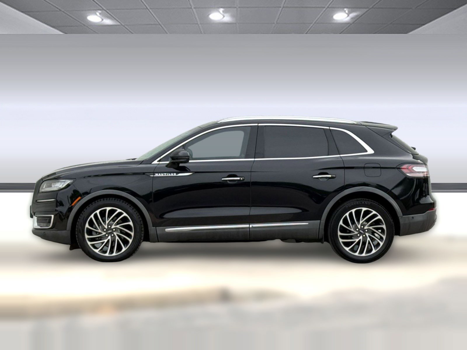 Used 2020 Lincoln Nautilus Reserve w/ Equipment Group 201A FWD image 2