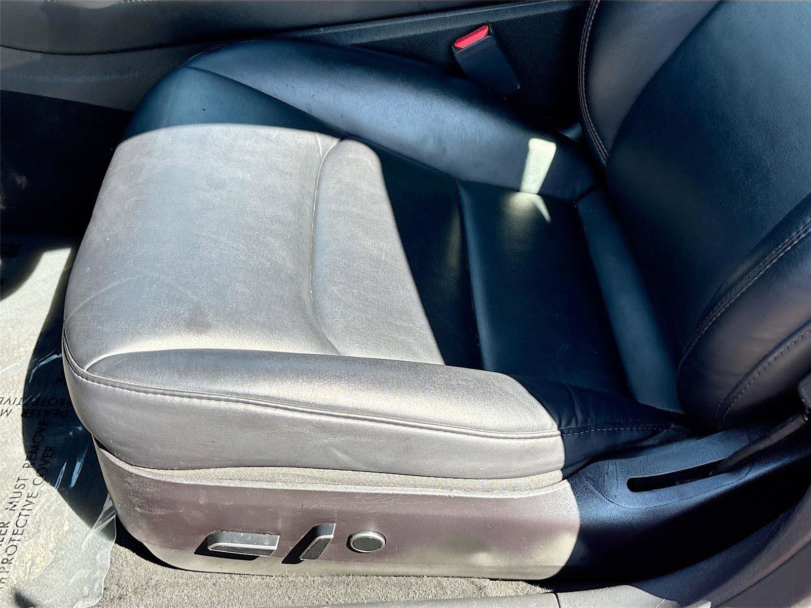 Used 2023 Tesla Model 3 Standard Range image 19