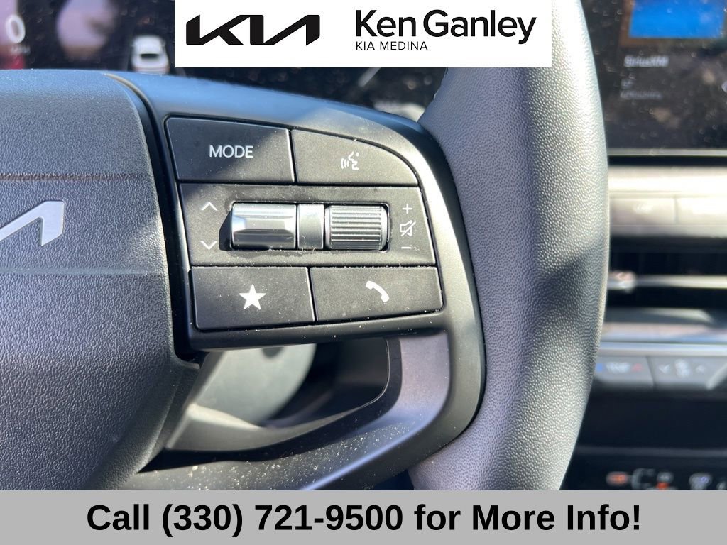 Certified 2025 Kia K4 EX image 32
