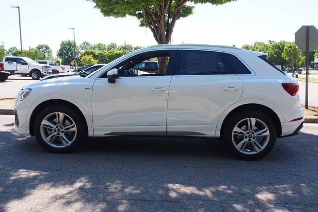 Used 2024 Audi Q3 2.0T Premium AWD/4WD image 4