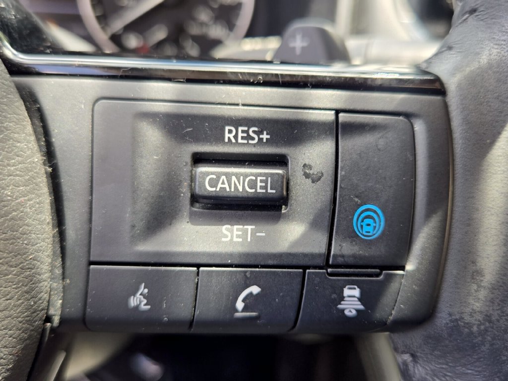 Used 2022 Nissan Rogue SL w/ SL Premium Package FWD image 27