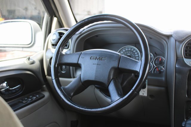 Used 2002 GMC Envoy SLE image 19