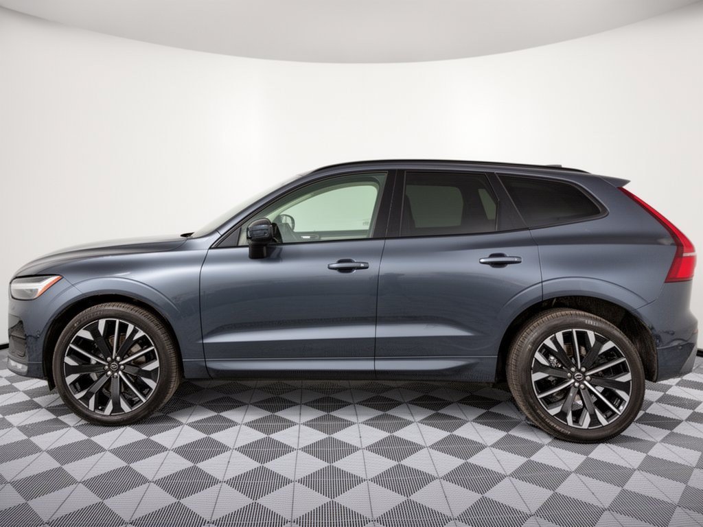Used 2026 Volvo XC60 B5 Ultra AWD/4WD image 2