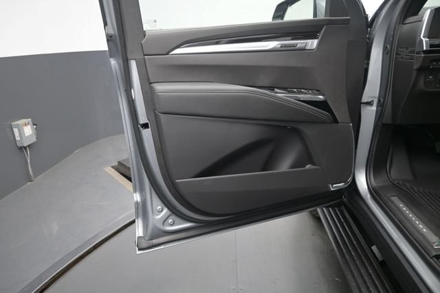 New 2026 Cadillac Escalade Luxury w/ LPO, Floor Liner Package AWD/4WD image 12