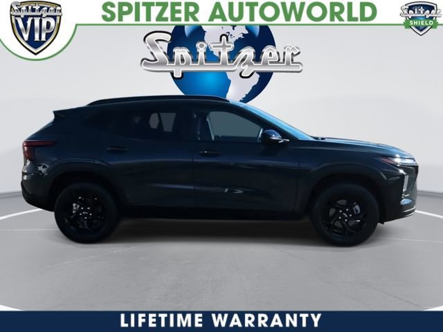 New 2026 Chevrolet Trax LT w/ Midnight Edition FWD image 7