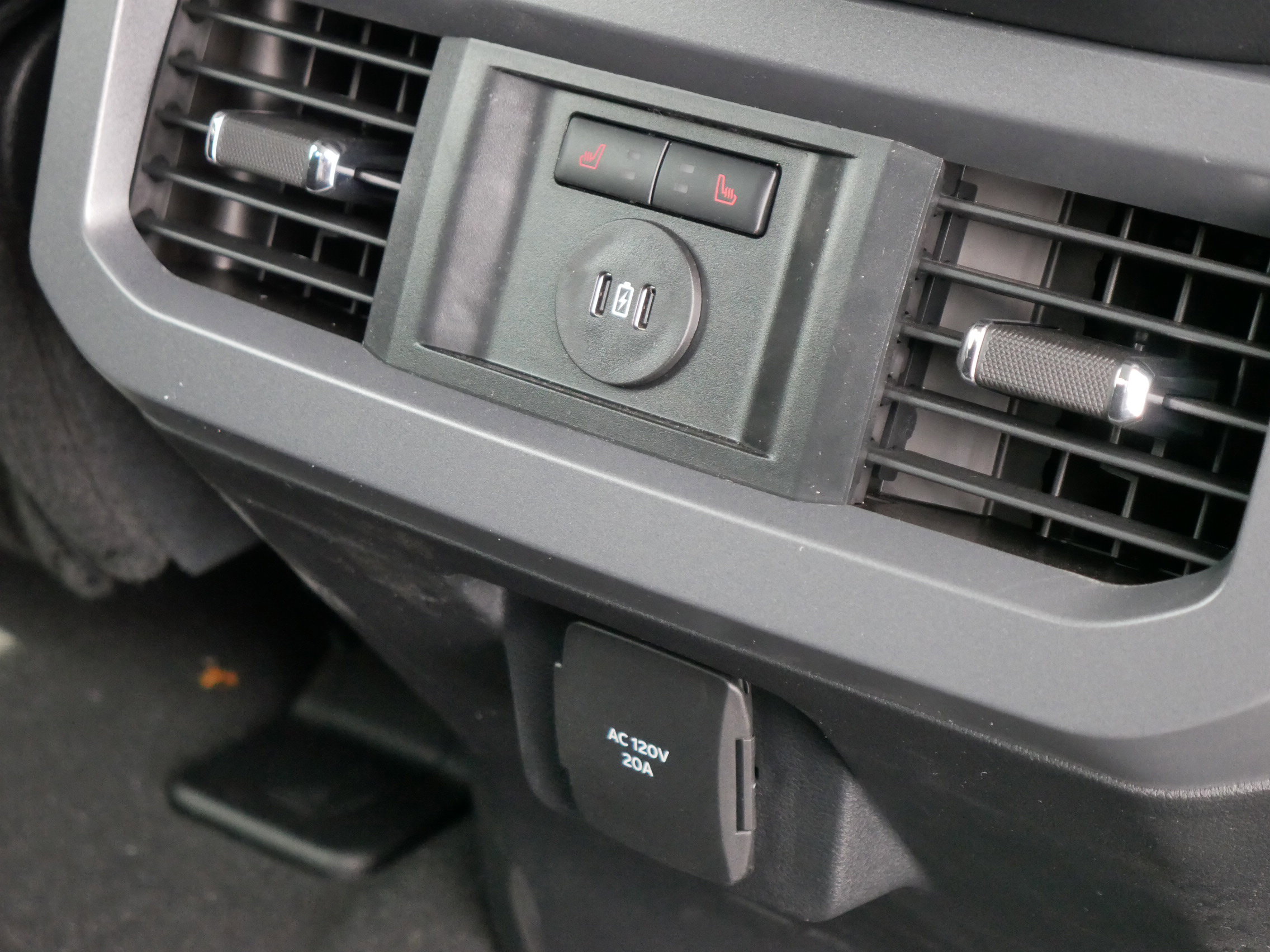 New 2025 Ford F250 Lariat w/ Lariat Ultimate Package image 36