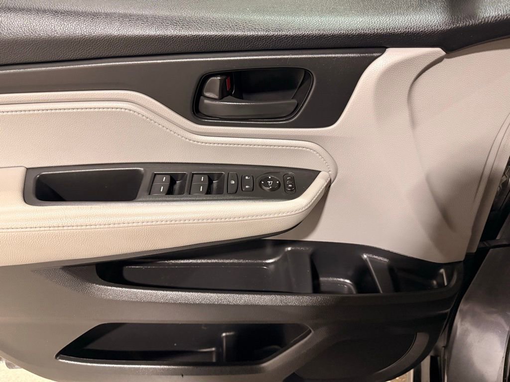 Used 2019 Honda Odyssey EX image 12