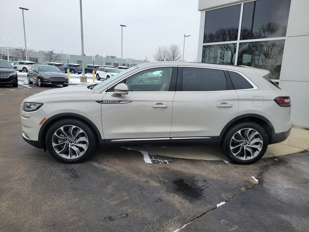 Used 2021 Lincoln Nautilus Reserve image 2