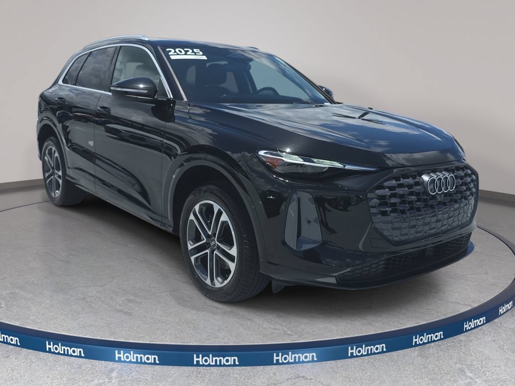 Certified 2025 Audi Q5 Premium w/ Convenience Package AWD/4WD image 3