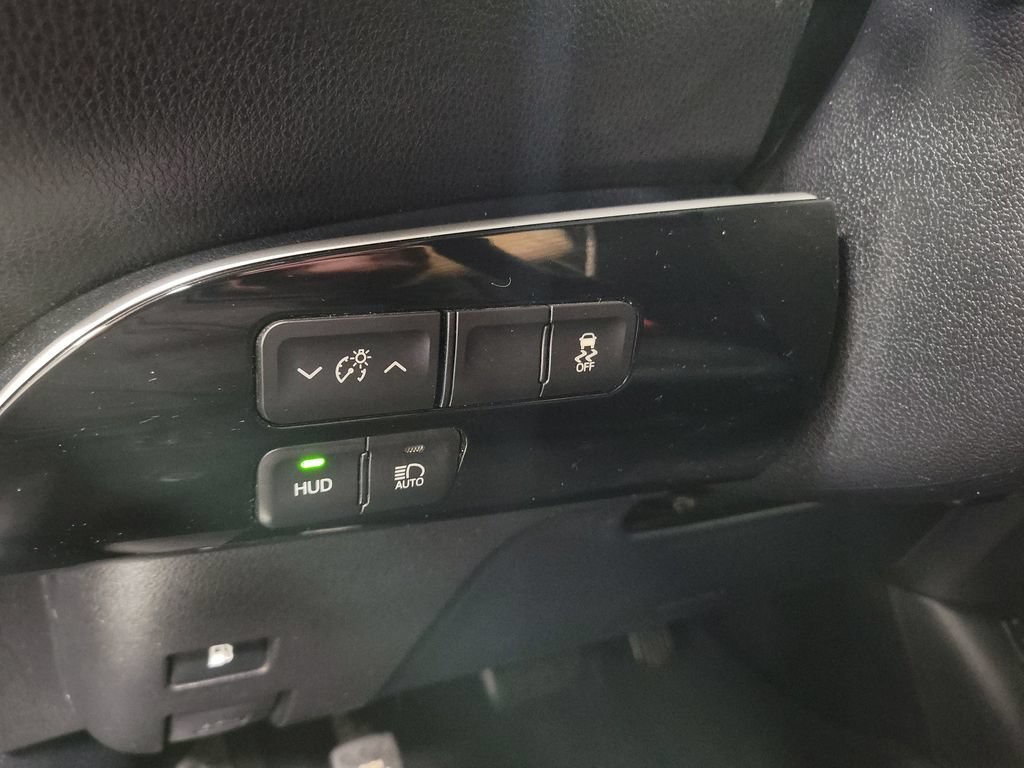 Used 2017 Toyota Prius Four w/ Advanced Technology Package FWD image 25