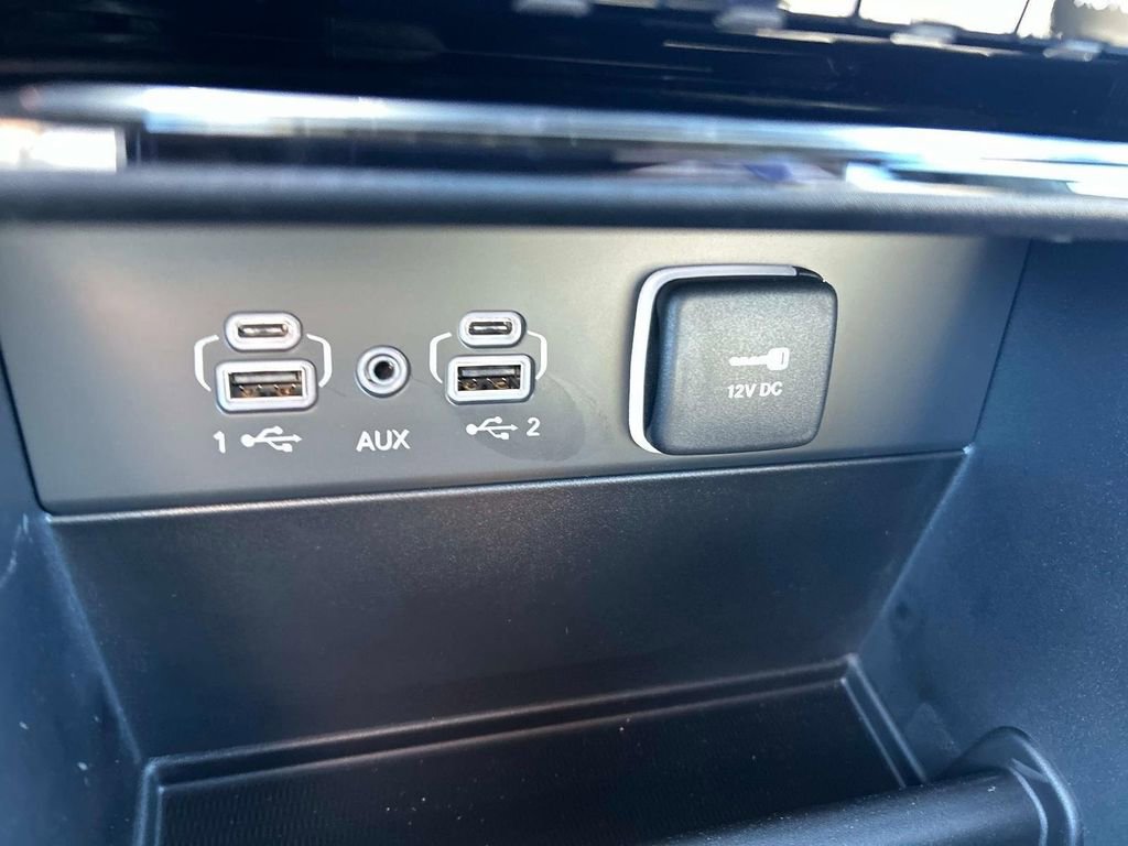 New 2025 Jeep Grand Cherokee Limited image 11