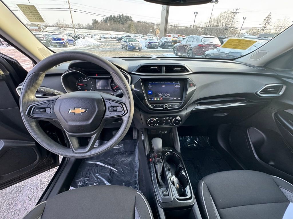 Used 2023 Chevrolet TrailBlazer LT w/ Convenience Package image 13