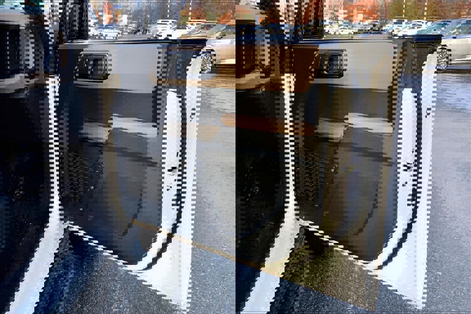 Used 2023 Ford Bronco Wildtrak image 22