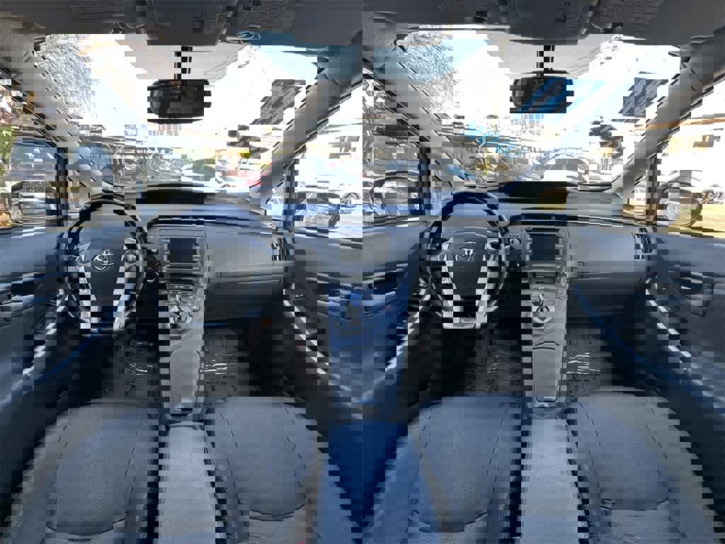 Used 2011 Toyota Prius Five image 10