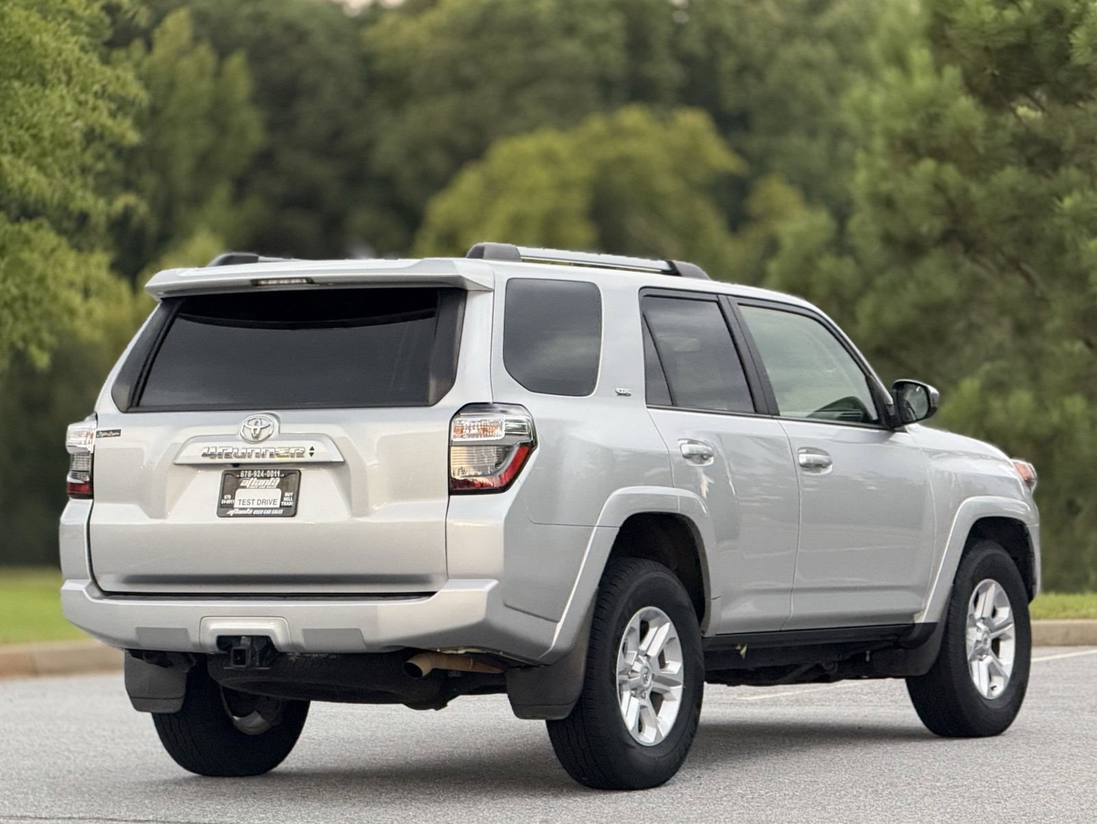 Used 2022 Toyota 4Runner SR5 image 10