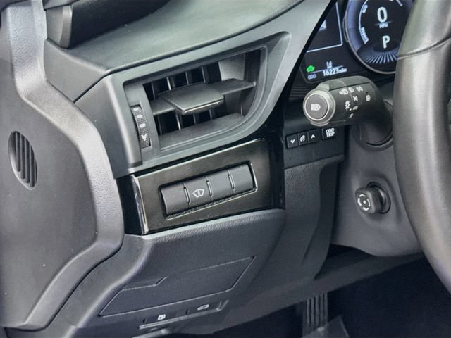 Used 2025 Lexus ES 300h w/ Premium Package FWD image 10