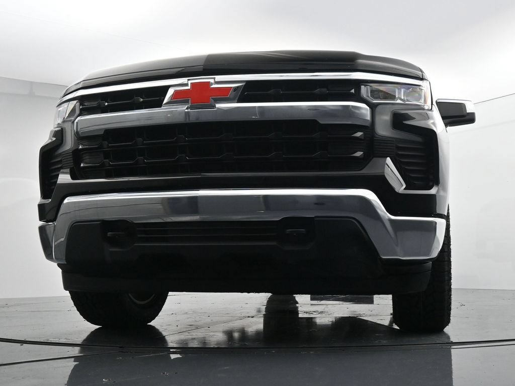 Used 2022 Chevrolet Silverado 1500 LT AWD/4WD image 33