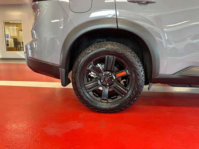 Used 2025 Nissan Rogue SV w/ Rock Creek Premium Package AWD/4WD image 28