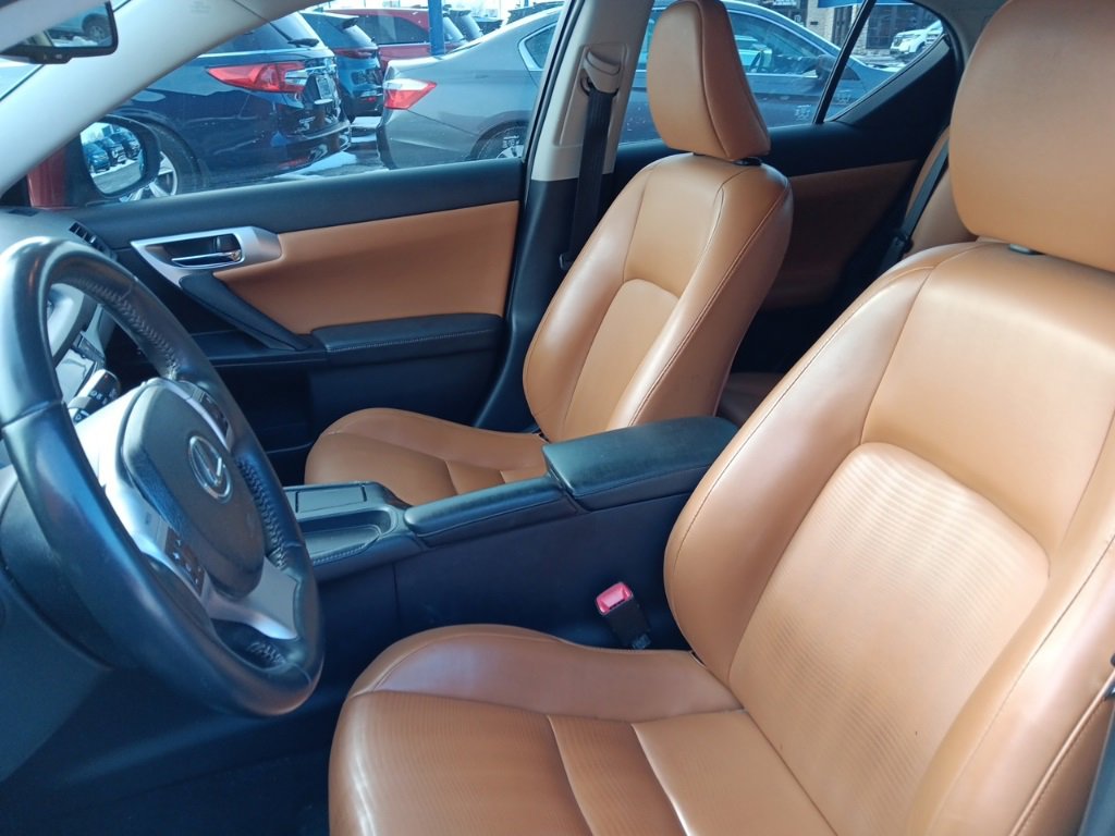 Used 2013 Lexus CT 200h w/ Seat Comfort Pkg image 6