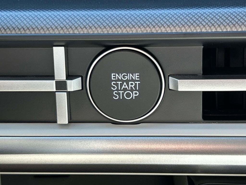 New 2026 Hyundai Santa Fe SE image 25