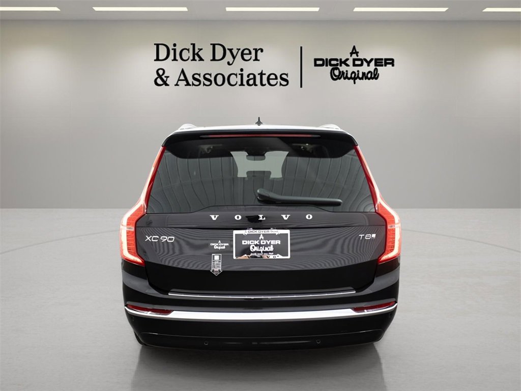 Certified 2025 Volvo XC90 T8 Plus w/ Protection Package Premier image 10