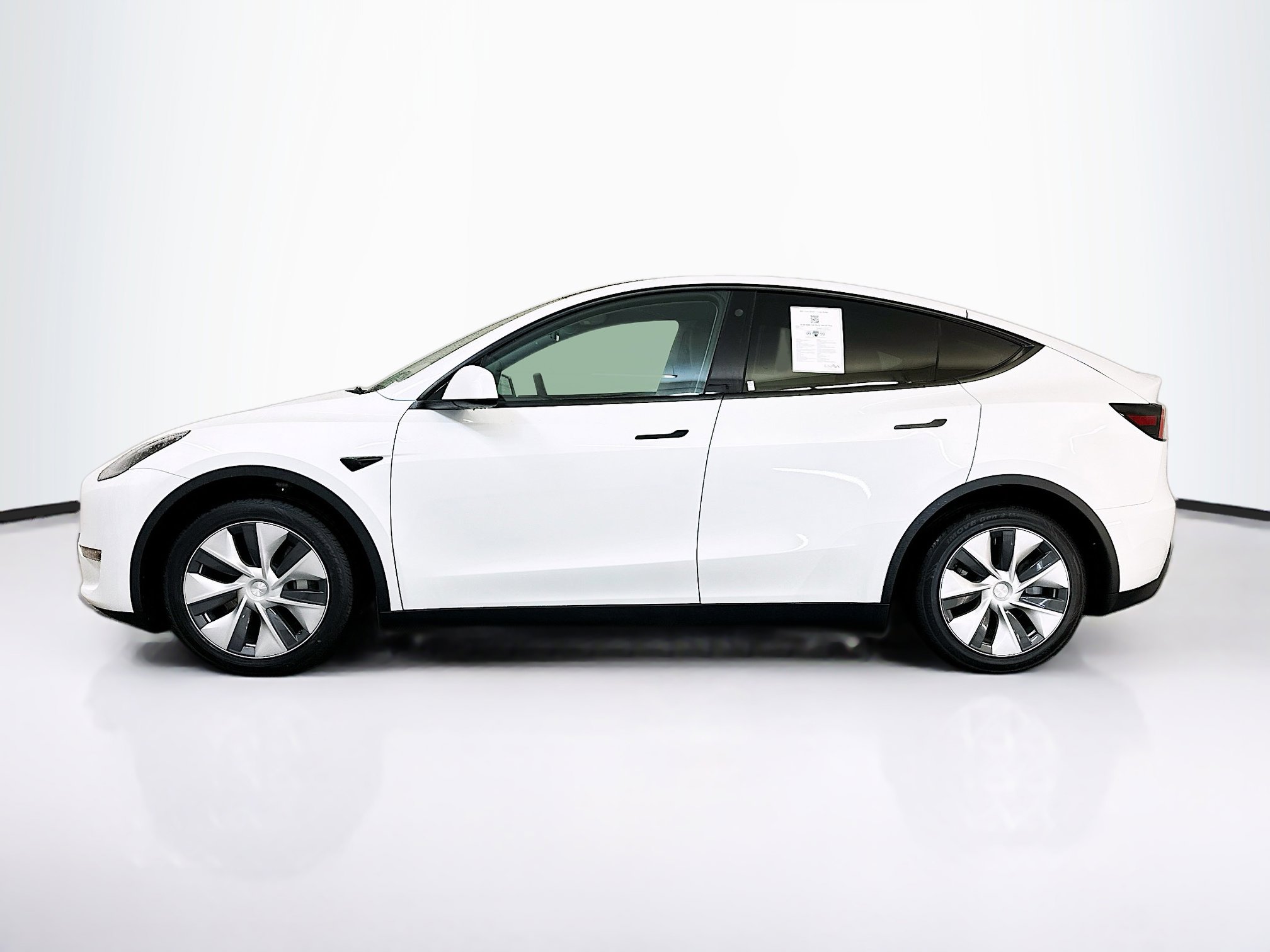 Used 2023 Tesla Model Y Long Range AWD/4WD image 4