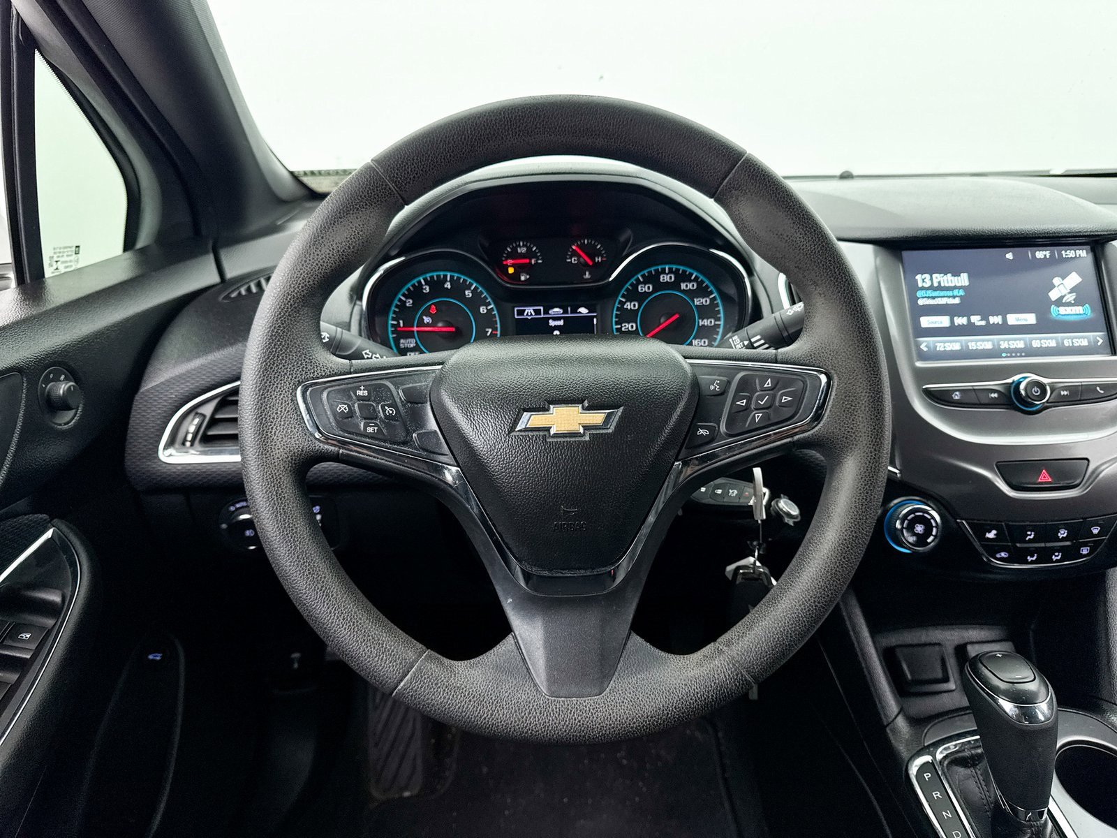 Used 2018 Chevrolet Cruze LT w/ RS Package image 4