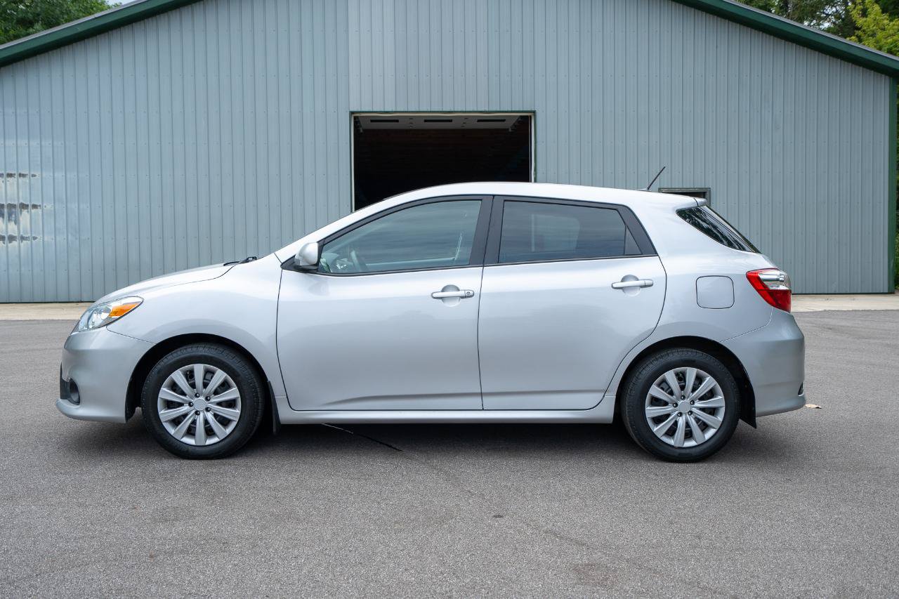 Used 2012 Toyota Matrix L w/ L Sport Pkg FWD image 6